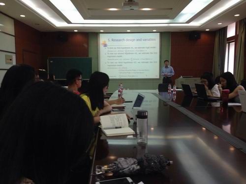 澳大利亚卧龙岗大学马时光教授来365英国官网讲学